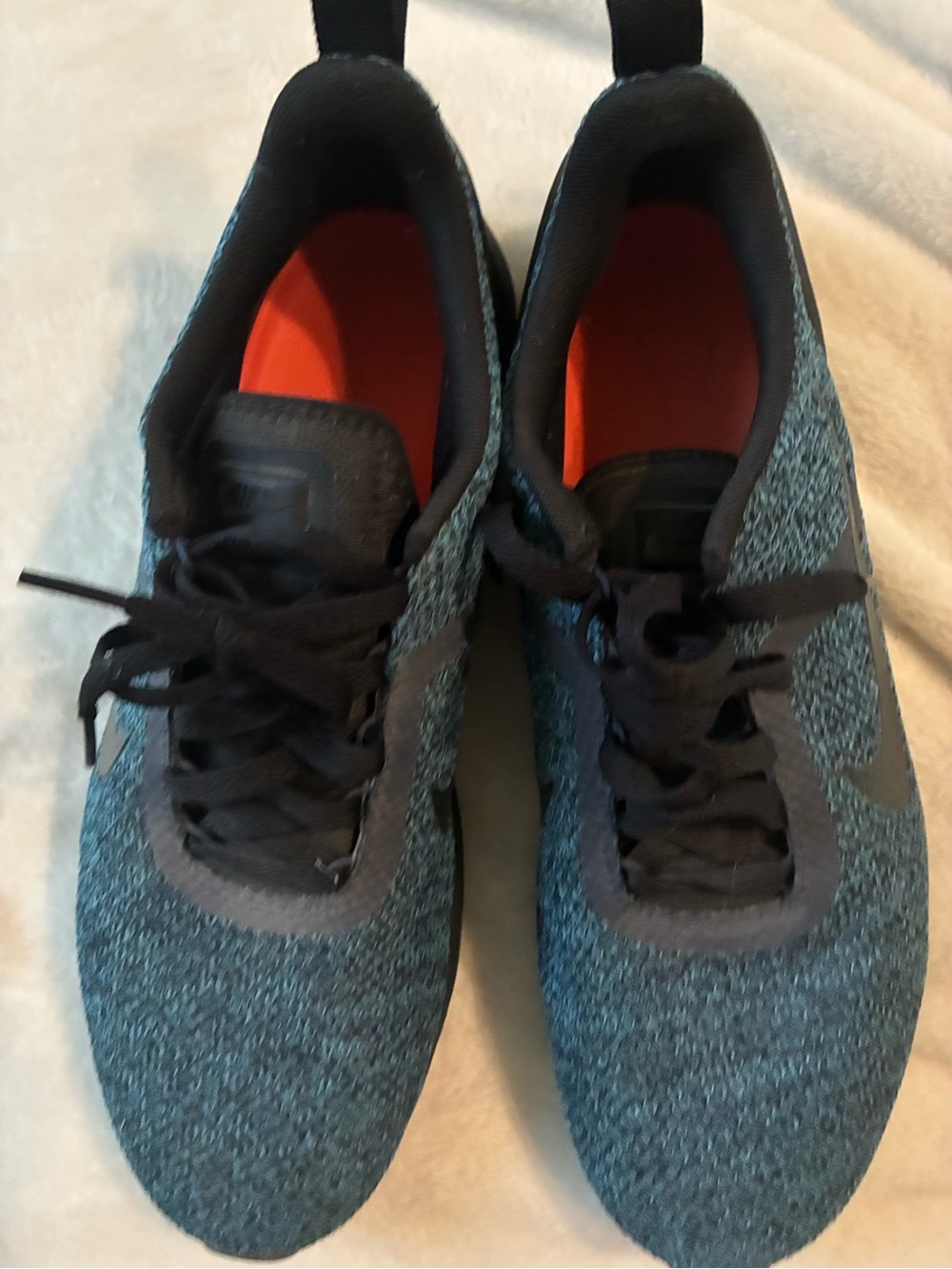 Nike Lunarestoa 2 SE in blue Style Code: 821772-400 size 10.5 seamless mesh